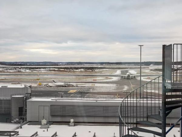 Lentäjäntie 1, Vantaa, 346 m² toimisto