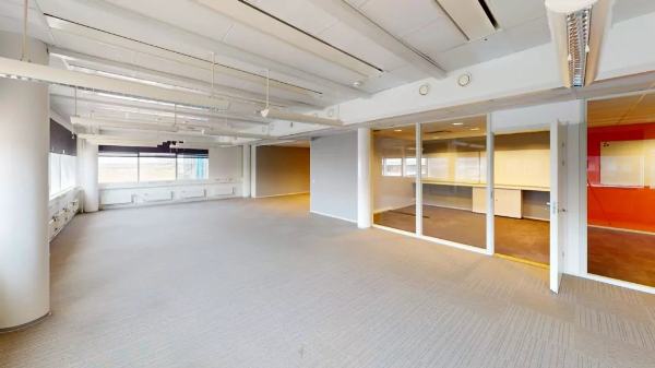 Lentäjäntie 1, Vantaa, 346 m² toimisto