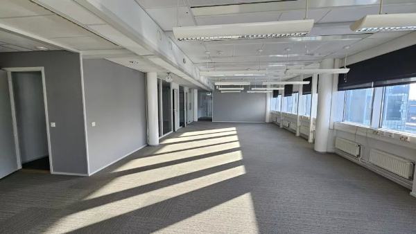 Lentäjäntie 1, Vantaa, 346 m² toimisto