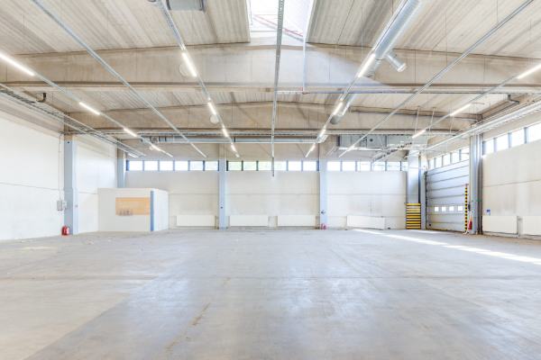 Linjatie 2, Vantaa, 2538 m&sup2; varasto