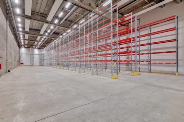 Tiilenlyöjänkuja 9, Vantaa, 1948 m² varasto