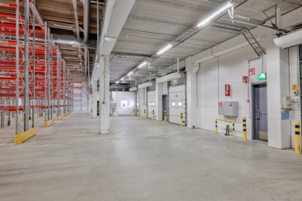 Tiilitie 6, Vantaa, 2878 m&sup2; varasto, toimisto