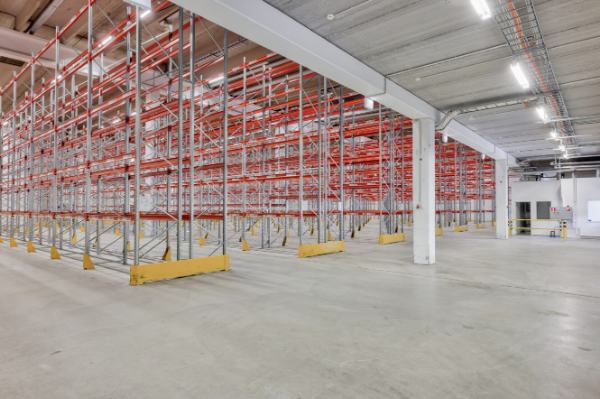 Tiilitie 6, Vantaa, 2878 m&sup2; varasto, toimisto