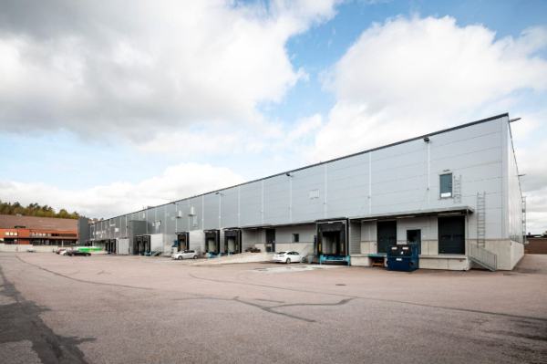 Tiilitie 6, Vantaa, 2878 m&sup2; varasto, toimisto