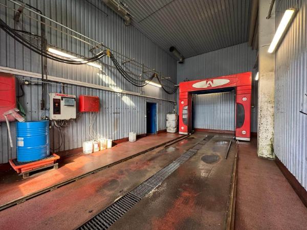 Muonamiehentie 12, Helsinki, 2100 m&sup2; autotalli/-halli, tuotanto, varasto