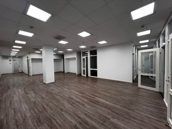Koivuvaarankuja 2, Vantaa, 305 m&sup2; toimisto, varasto