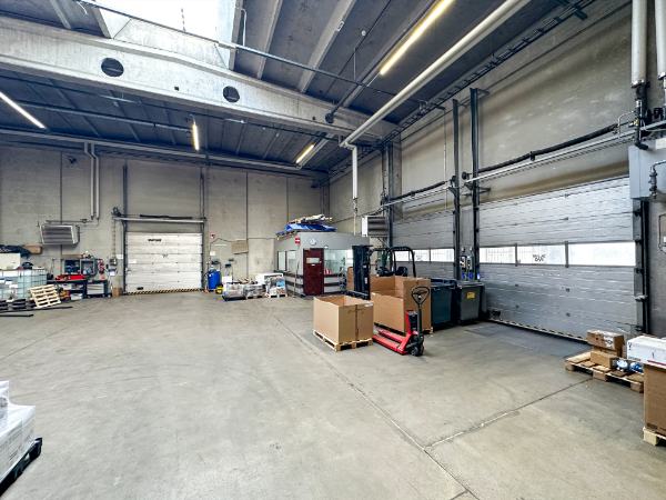 &Auml;yrikuja 3, Vantaa, 3340 m&sup2; varasto, tuotanto