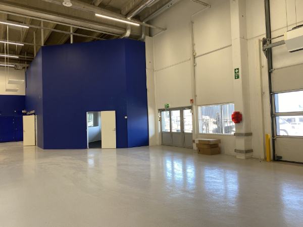 S&auml;hk&ouml;tie 1, Vantaa, 1930 m&sup2; liiketila, varasto