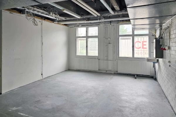 Valokaari 10, Helsinki, 398 m² toimisto, varasto