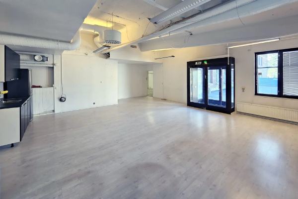 Valokaari 10, Helsinki, 398 m² toimisto, varasto