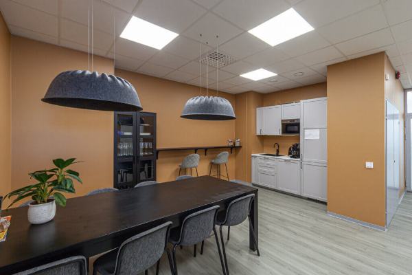 Koivuvaarankuja 2, Vantaa, 594 m&sup2; tuotanto, varasto, toimisto