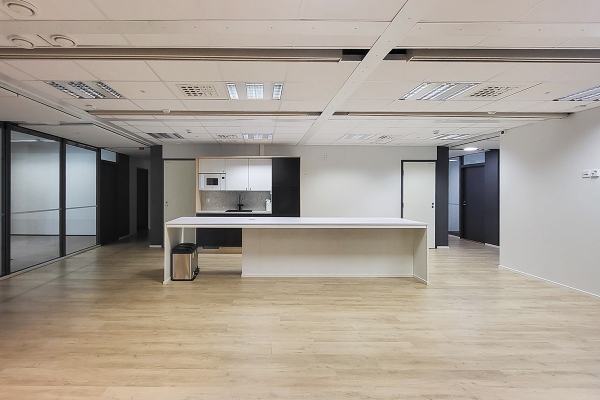 Tekniikantie 12, Espoo, 370 m&sup2; toimisto