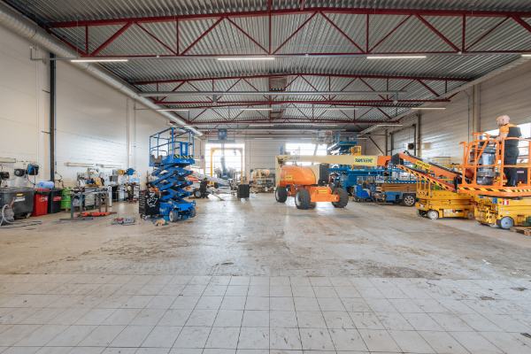 Juvankartanontie 15, Espoo, 1948 m&sup2; tuotanto, varasto, toimisto