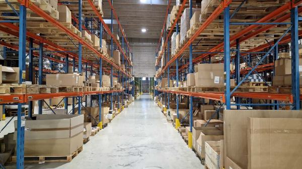 M&auml;nkimiehentie 4, Espoo, 8000 m&sup2; varasto, tuotanto, autotalli/-halli