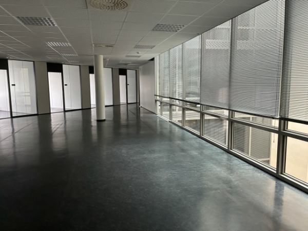 Robert Huberin tie 3b, Vantaa, 899 m&sup2; toimisto